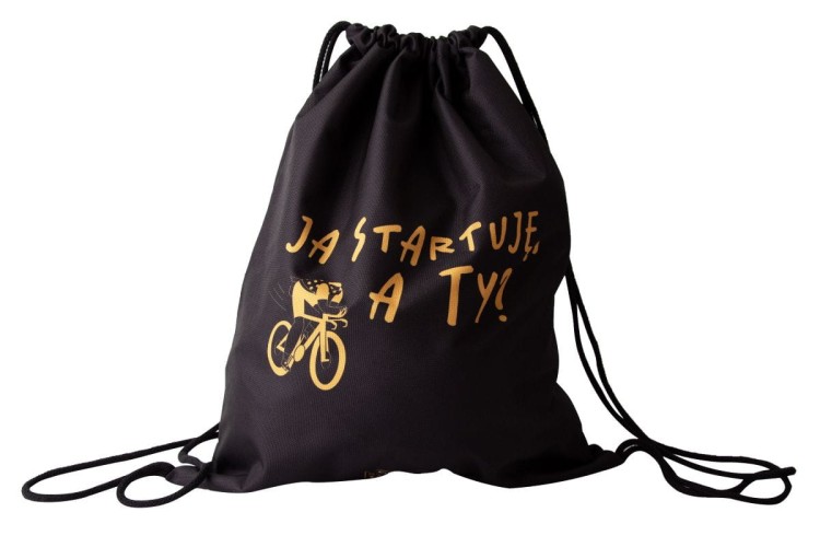 worek-czarny-ze-złotym-napisem-ściągnięty.jpg