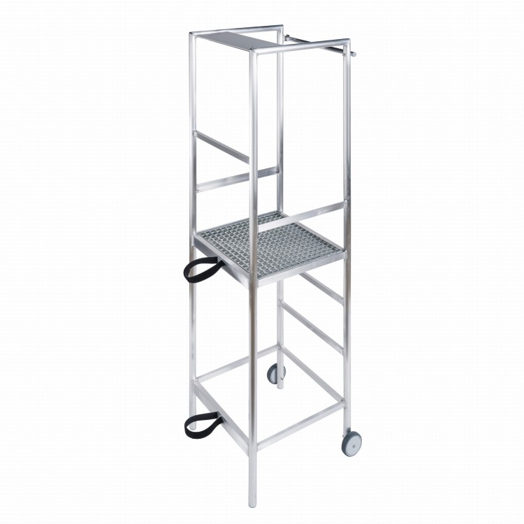 Sport-Thieme Platforma sędziowska do siatkówki.jpg