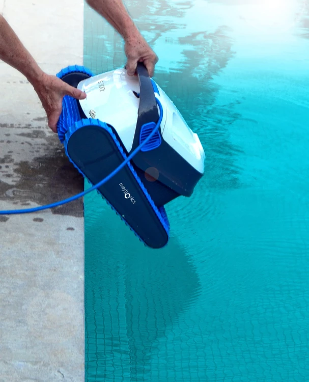 Dolphin_S_300_8.jpg