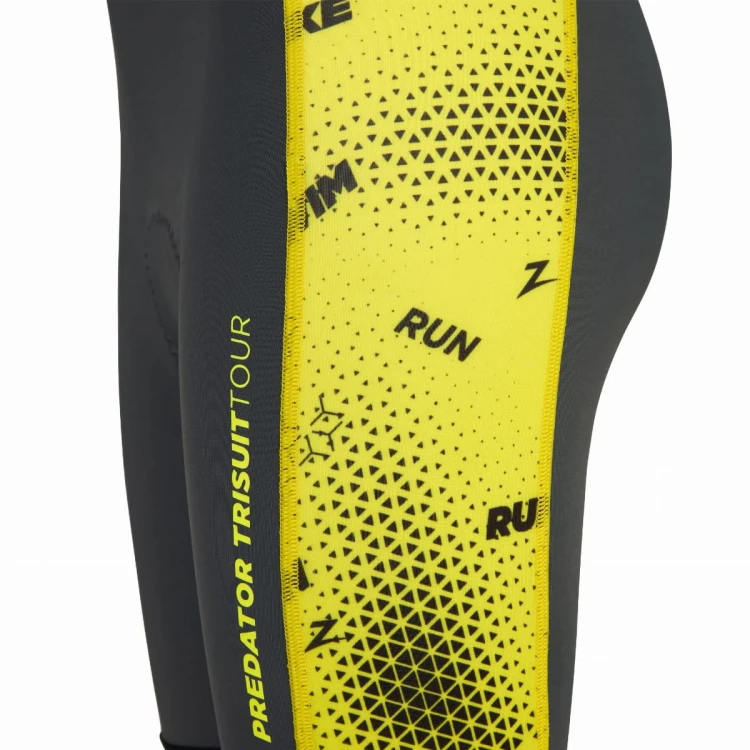 strój-triathlonowy-szaro-zólty-bez-rekawów-nogawka-z-boku.jpg