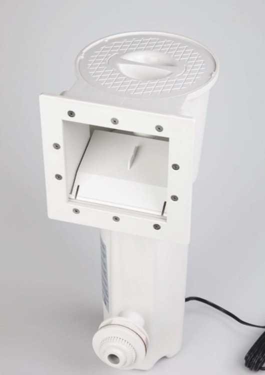 Skimmer kartuszowy z dyszą napływową