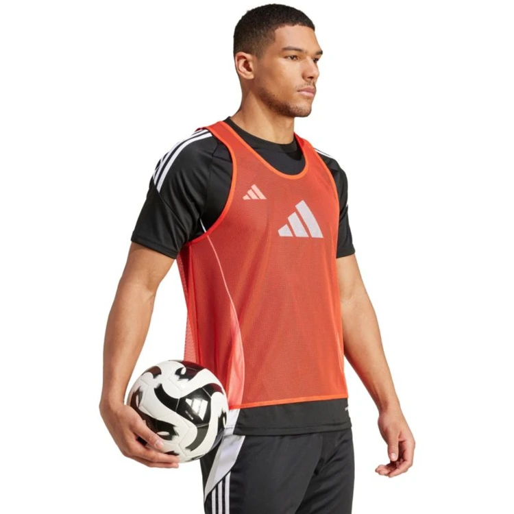 znacznik-adidas-JF3245-czerwony-5.jpg