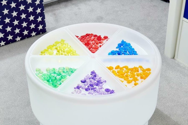 Tacki sortujące do stolików sensorycznych