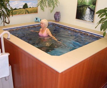 Basen terapeutyczno-treningowy Endless Pools Waterwell